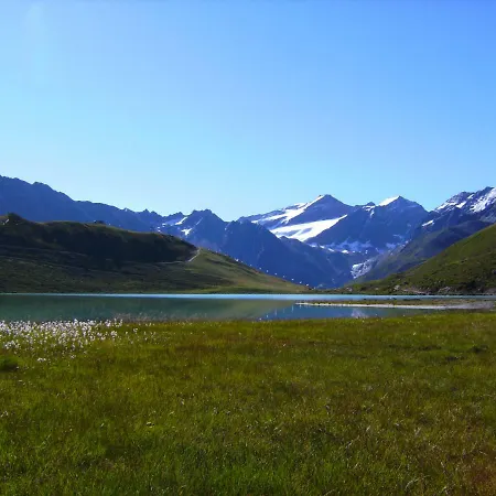 Neuner Charlotte Incl Skidepot An Der Hochzeigerbahn