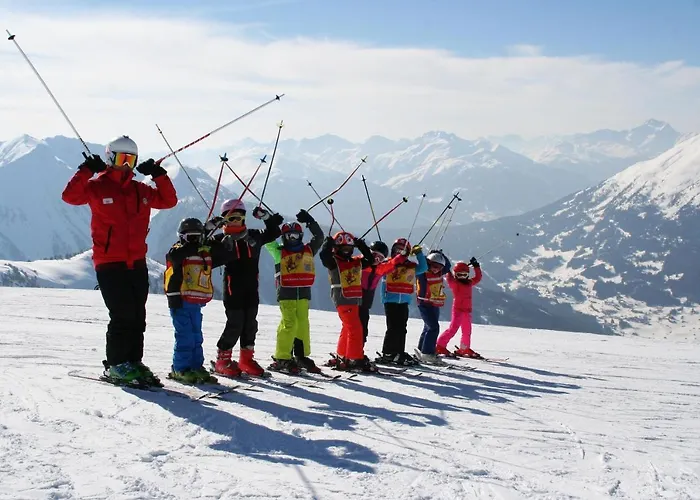 Neuner Charlotte Incl Skidepot An Der Hochzeigerbahn