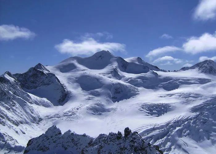Neuner Charlotte Incl Skidepot An Der Hochzeigerbahn *