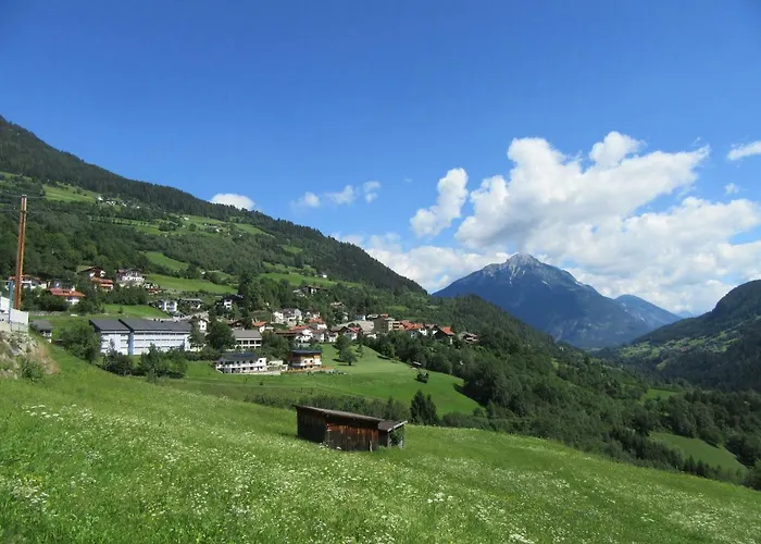 Neuner Charlotte Incl Skidepot An Der Hochzeigerbahn