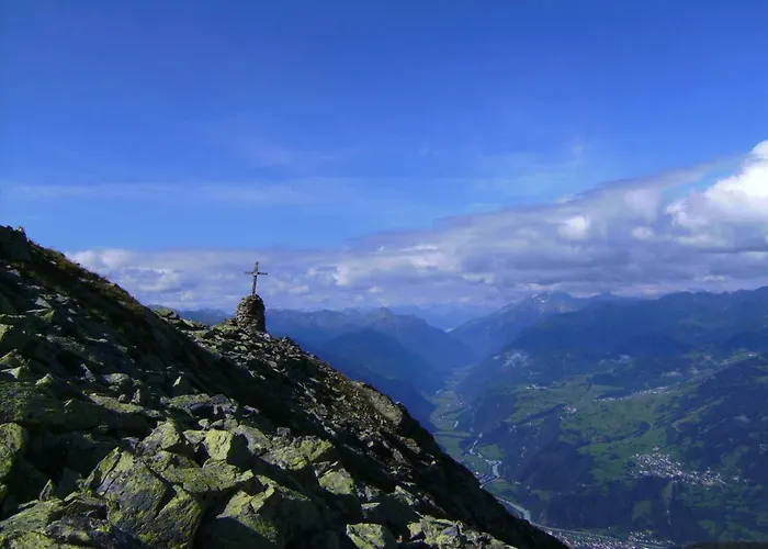 Neuner Charlotte Incl Skidepot An Der Hochzeigerbahn *