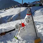 Neuner Charlotte Incl Skidepot An Der Hochzeigerbahn Wenns