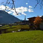 Appartement Neuner Charlotte Incl Skidepot An Der Hochzeigerbahn *